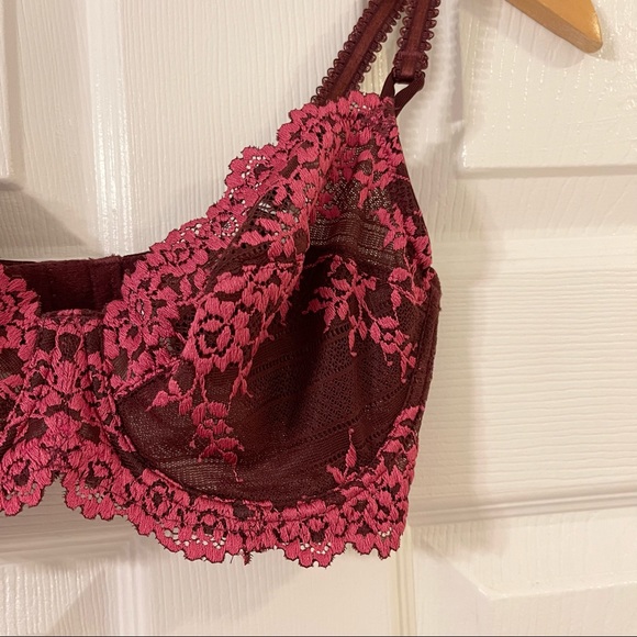 Wacoal Embrace Lace Bra - Picture 3 of 8